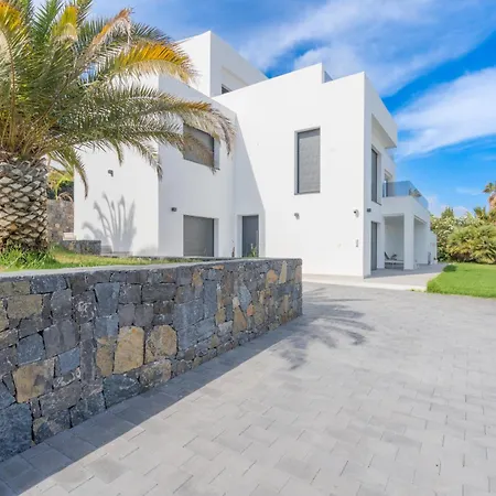 Villa Costablancadreams White Flamingo In *